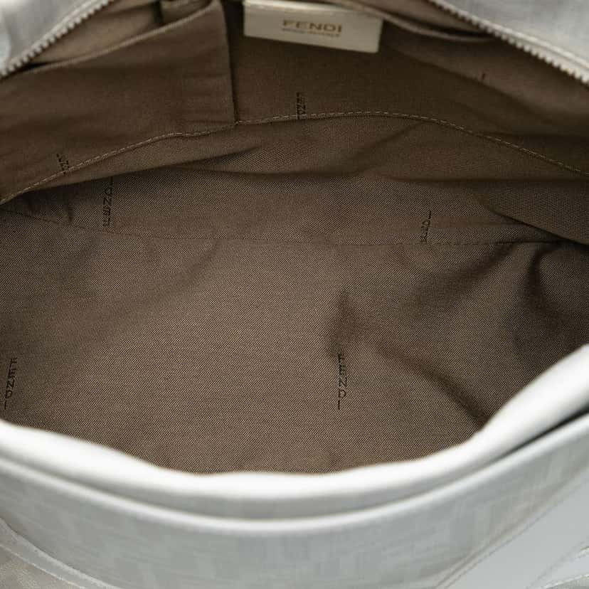 Fendi Large Zucca Spalmati Chef Shopper Tote White Canvas Very good condition - Model View