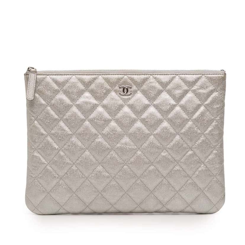Chanel Medium Quilted Metallic Caviar O Case Clutch Silver Leather Good condition - Front View