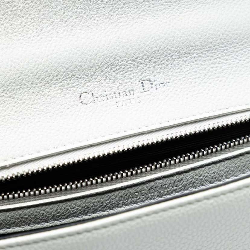 Dior Small Grained Calfskin Diorama Flap White Leather Good condition - Box View