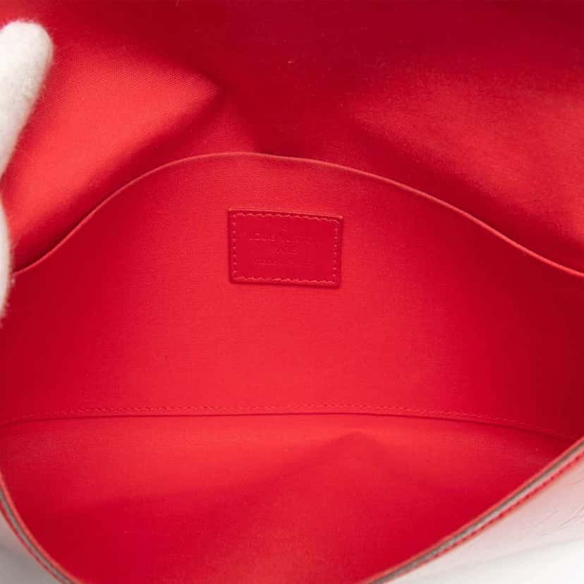 Louis Vuitton Monogram Vernis Pochette Felicie Red Leather Good condition - Model View