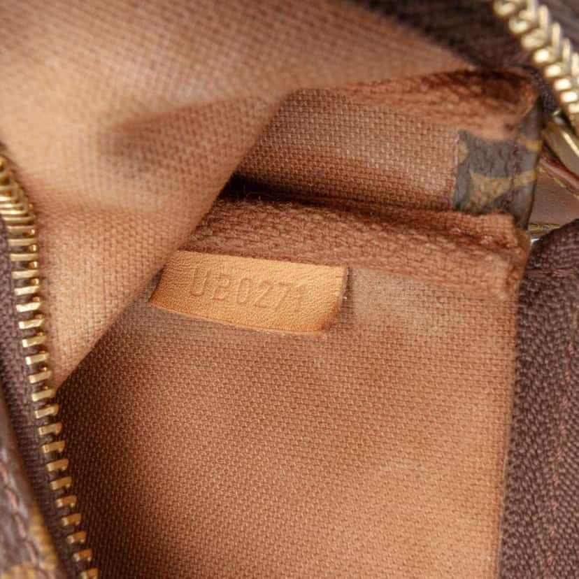 Louis Vuitton Monogram Mini Pochette Accessoires Brown Good condition - Box View