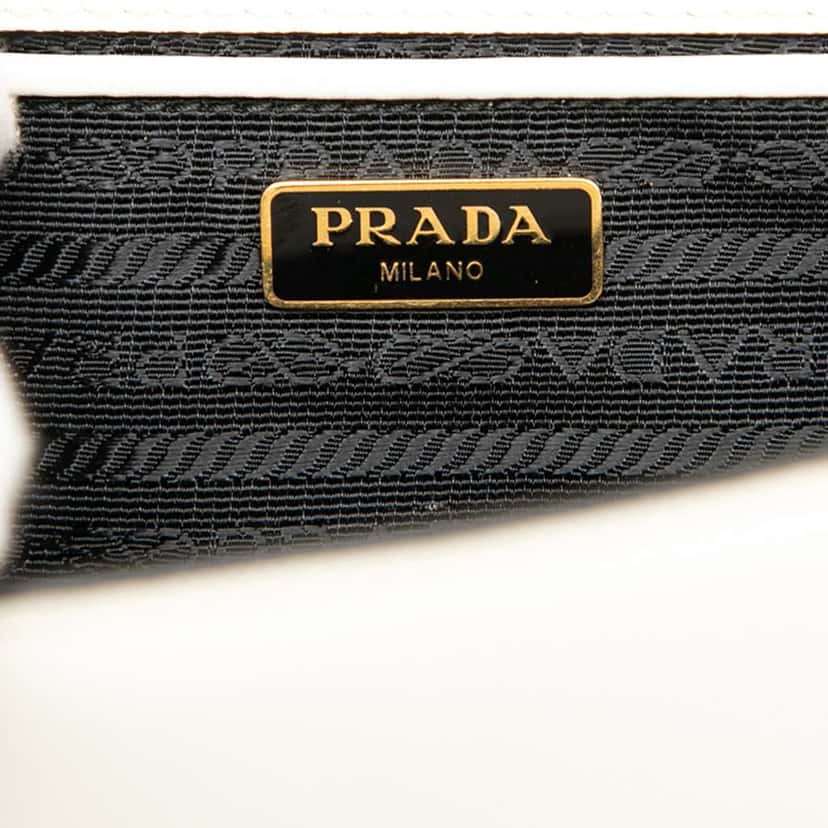 Prada Saffiano Lux Envelope Chain Flap White Leather Good condition - Box View