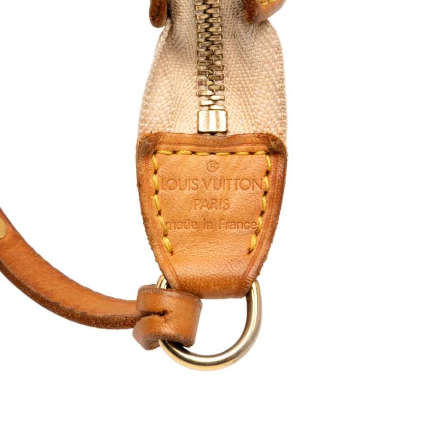 Louis Vuitton Monogram Multicolore Pochette Accessoires White Good condition - Box View