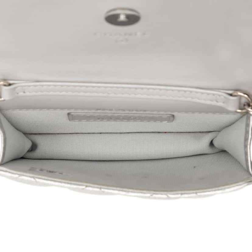 Chanel Metallic Lambskin Crystal Star Chain Belt Bag Silver Leather Good condition - Model View