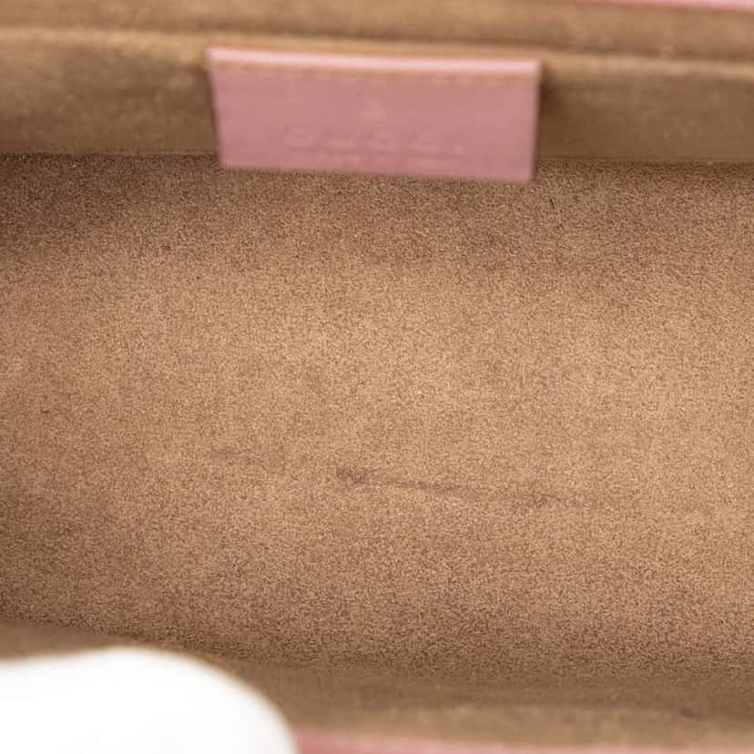 Gucci Small Leather Padlock Crossbody Pink Leather Good condition - Model View