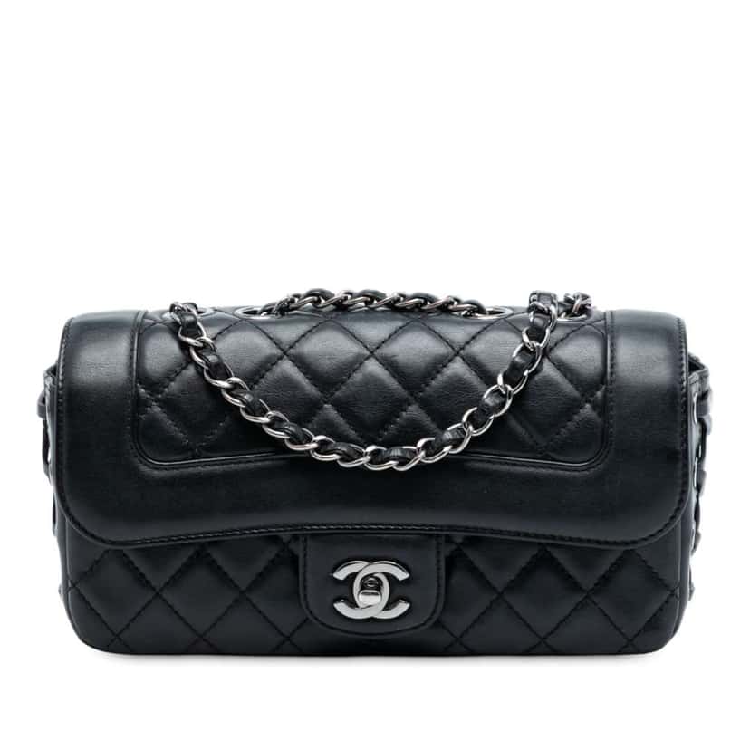 Chanel Small Quilted Lambskin Mademoiselle Chic Flap Black Leather Good condition - Front View