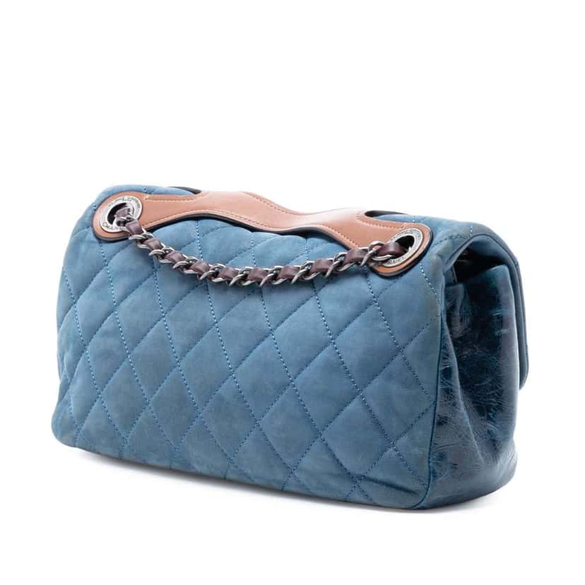 Chanel Medium Iridescent Calfskin In The Mix Flap Blue Leather Good condition - Back View