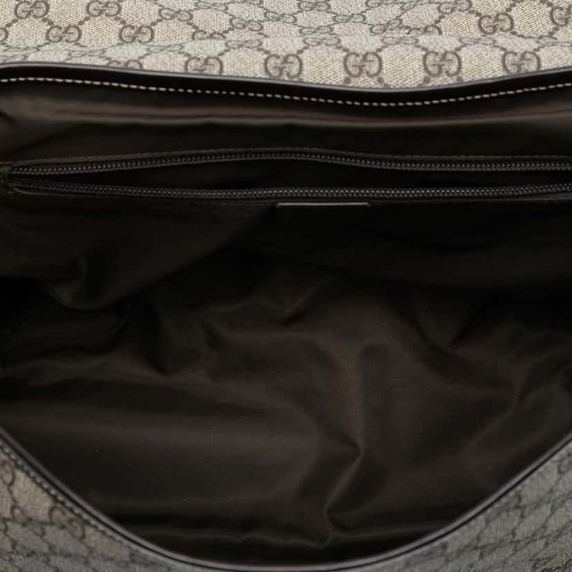 Gucci GG Supreme Interlocking G Crossbody Brown Canvas Very good condition - Model View