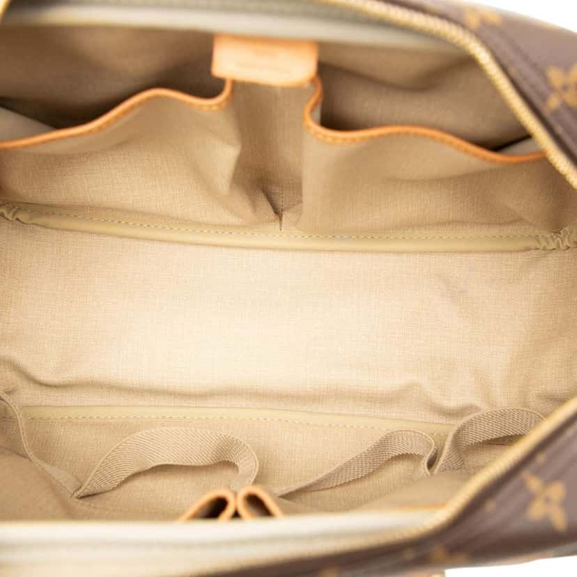 Louis Vuitton Monogram Deauville Brown Good condition - Model View