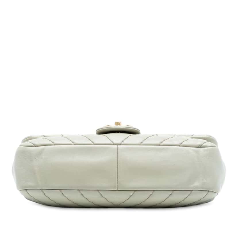 Chanel Medium Double Stitch Chevron Lambskin Single Flap Green Leather Good condition - Inside View