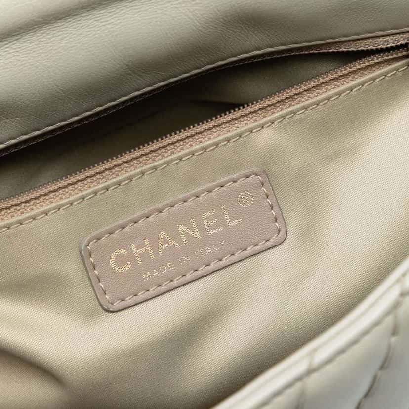 Chanel Medium Double Stitch Chevron Lambskin Single Flap Green Leather Good condition - Box View