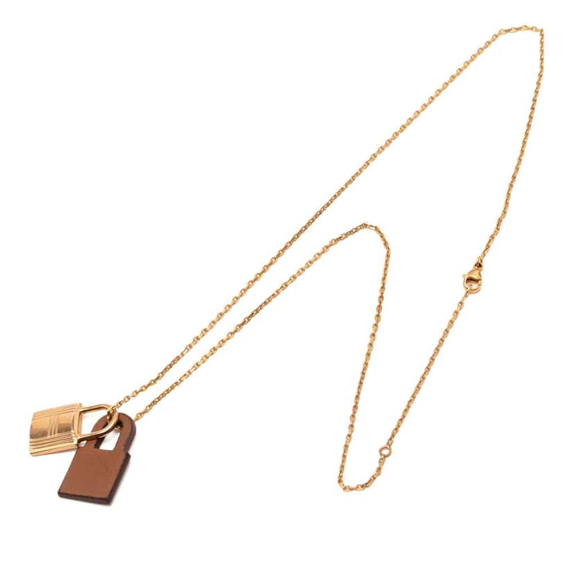 Hermès Gold Plated Swift O Kelly Pendant Necklace Gold Metal Good condition - Front View