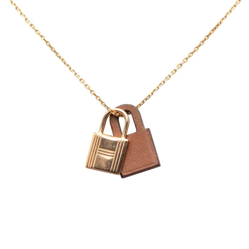 Hermès Gold Plated Swift O Kelly Pendant Necklace Gold Metal Good condition - Back View