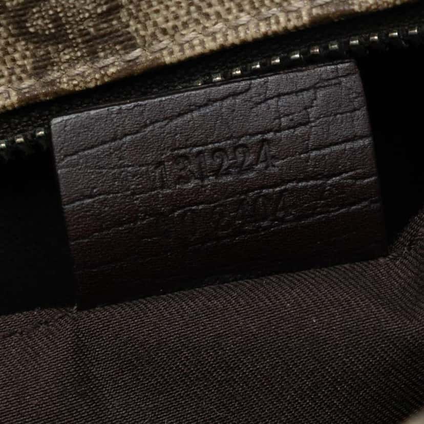Gucci GG Supreme Clutch Brown Canvas Good condition - Box View