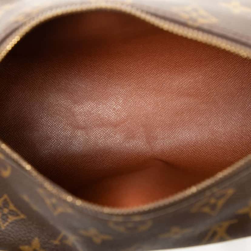 Louis Vuitton Monogram Papillon 26 Brown Good condition - Model View