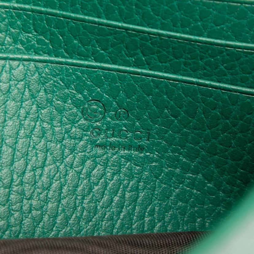 Gucci Interlocking G Dollar Calfskin Wallet on Chain Green Leather Very good condition - Box View