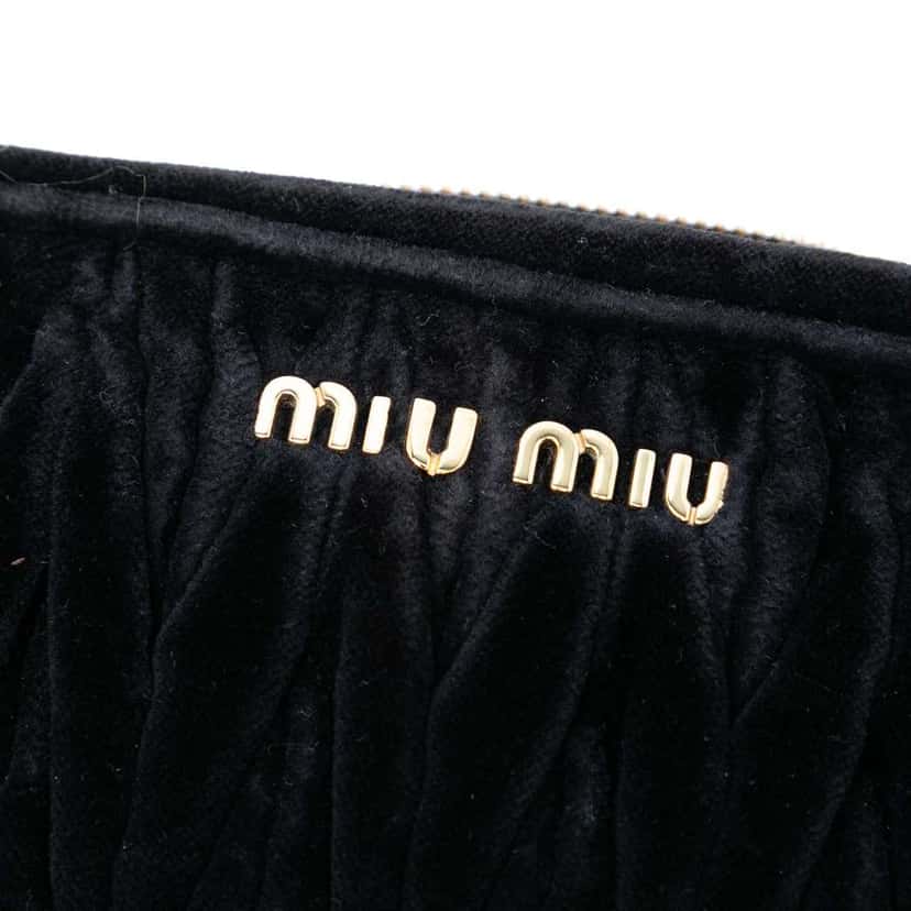 Miu Miu Matelasse Velvet Camera Crossbody Black Velvet Good condition - Box View