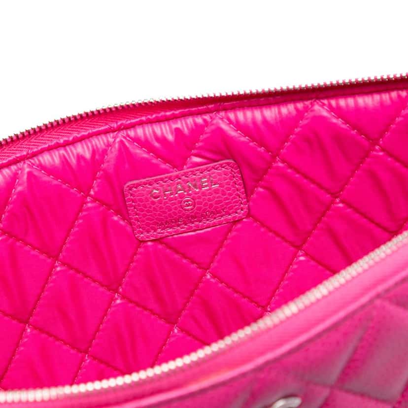 Chanel Large Quilted Caviar O Case Clutch Pink Leather Good condition - Box View