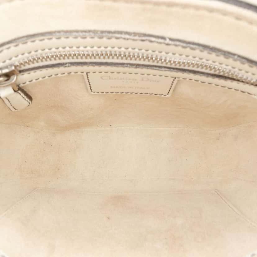 Dior Mini Leather D Fence Saddle Bag White Leather Very good condition - Model View