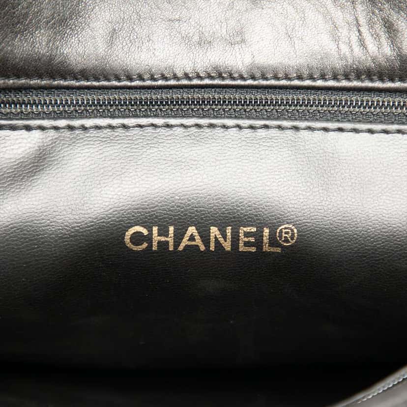 Chanel Quilted Caviar Chain Tote Black Leather Good condition - Box View