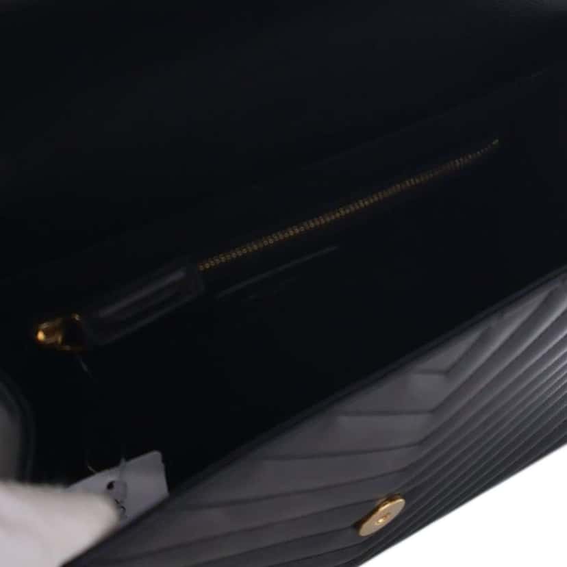 Saint Laurent Large Grain de Poudre Monogram Chevron Envelope Bag Black Leather Good condition - Box View