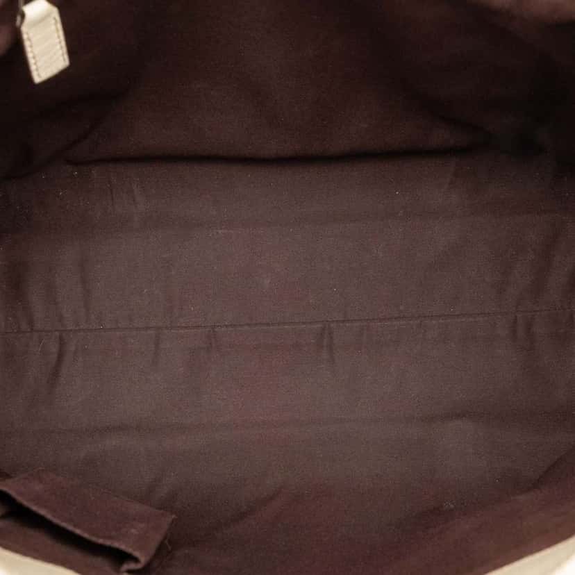 Gucci GG Supreme Tote Brown Canvas Good condition - Model View