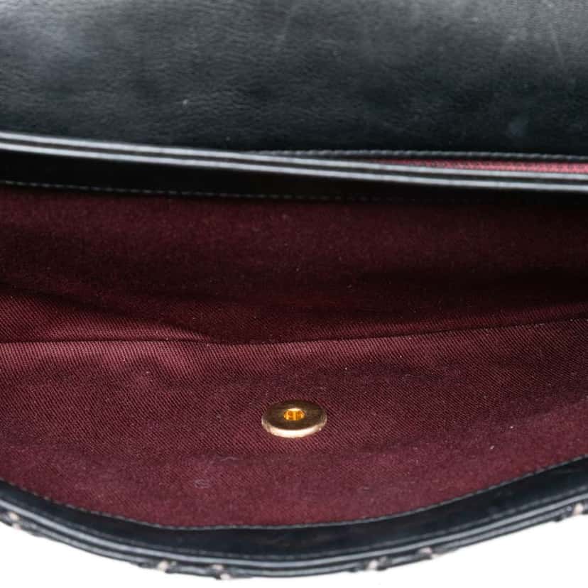 Chanel Paris Dallas Quilted Calfskin Chic Stitch Flap Black Leather Good condition - Model View