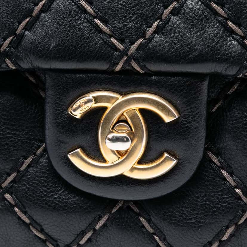 Chanel Paris Dallas Quilted Calfskin Chic Stitch Flap Black Leather Good condition - Box View
