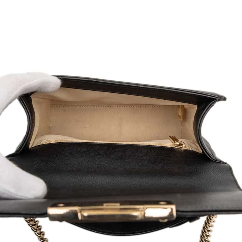 Chanel Small Quilted Grained Calfskin Label Click Flap Black Leather Very good condition - Model View