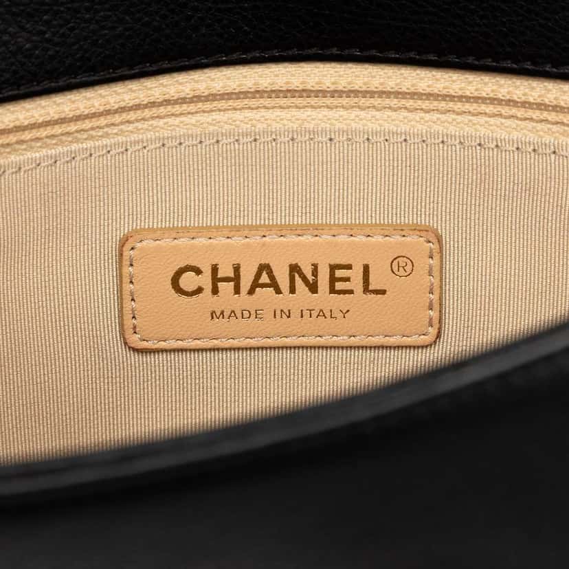 Chanel Small Quilted Grained Calfskin Label Click Flap Black Leather Very good condition - Box View
