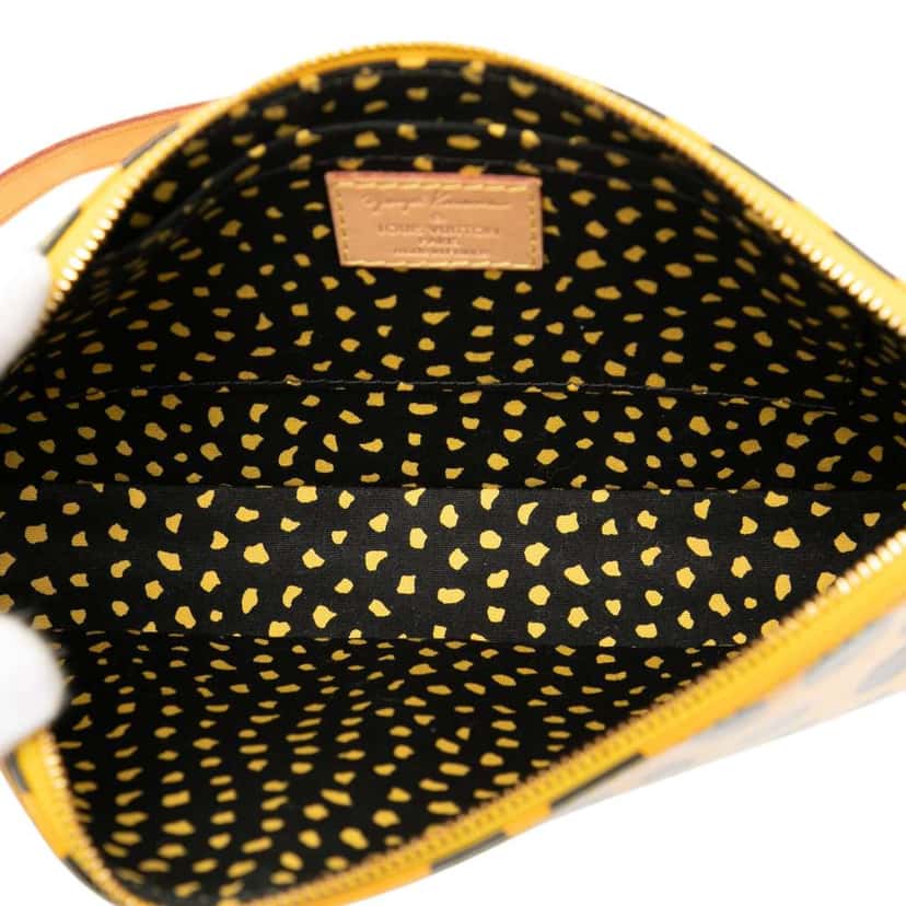 Louis Vuitton Yayoi Kusama Monogram Vernis Dots Infinity Pochette Accessoires Yellow Leather Good condition - Model View