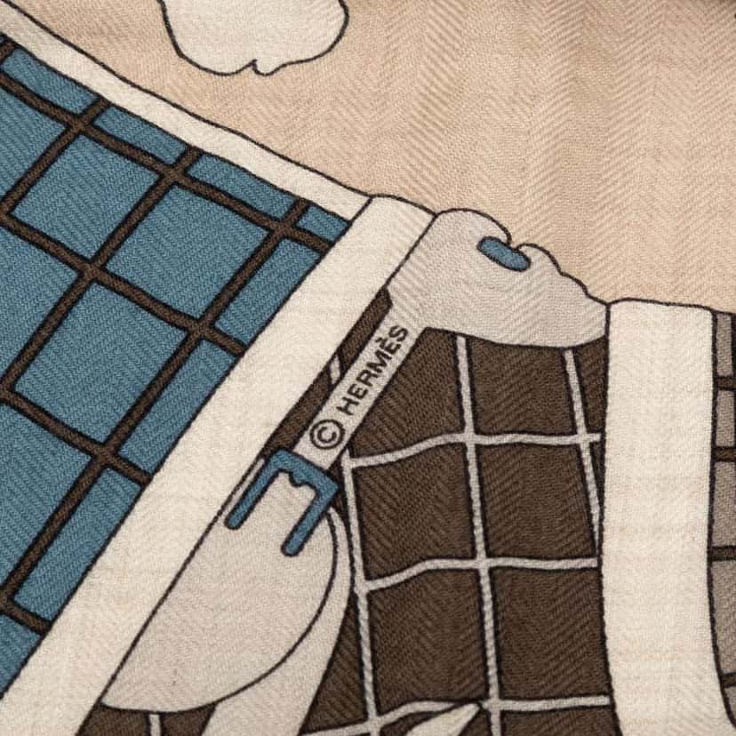 Hermès Pour Sortir Cashmere Silk Scarf Brown Wool Good condition - Box View