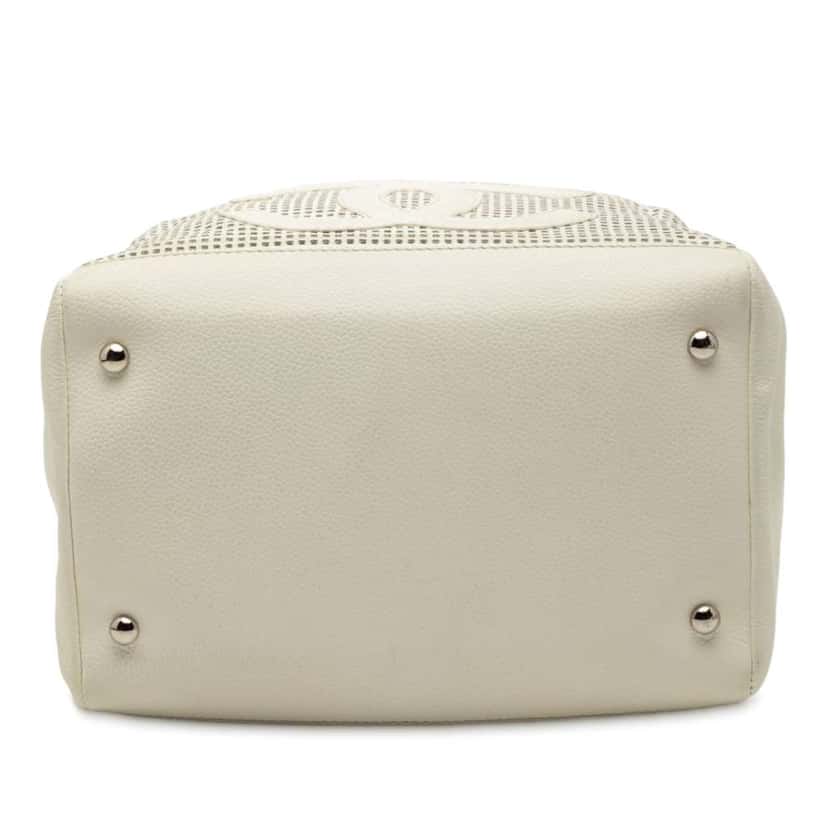 Chanel CC Perforated Caviar Bowler Bag White Leather Good condition - Inside View