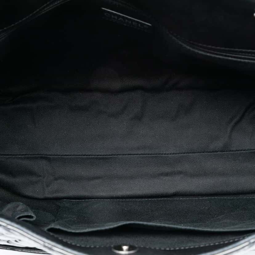 Chanel Quilted Patent Reissue 2.55 Tote Black Leather Good condition - Model View