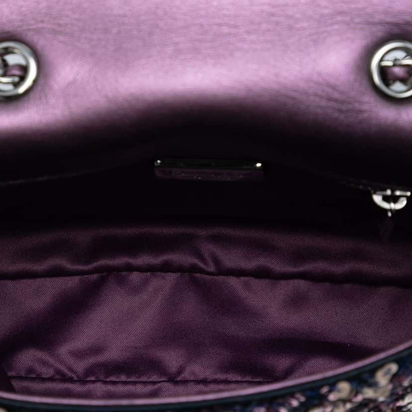 Chanel CC Quilted Lambskin Sequin Single Flap Pink Leather Good condition - Model View