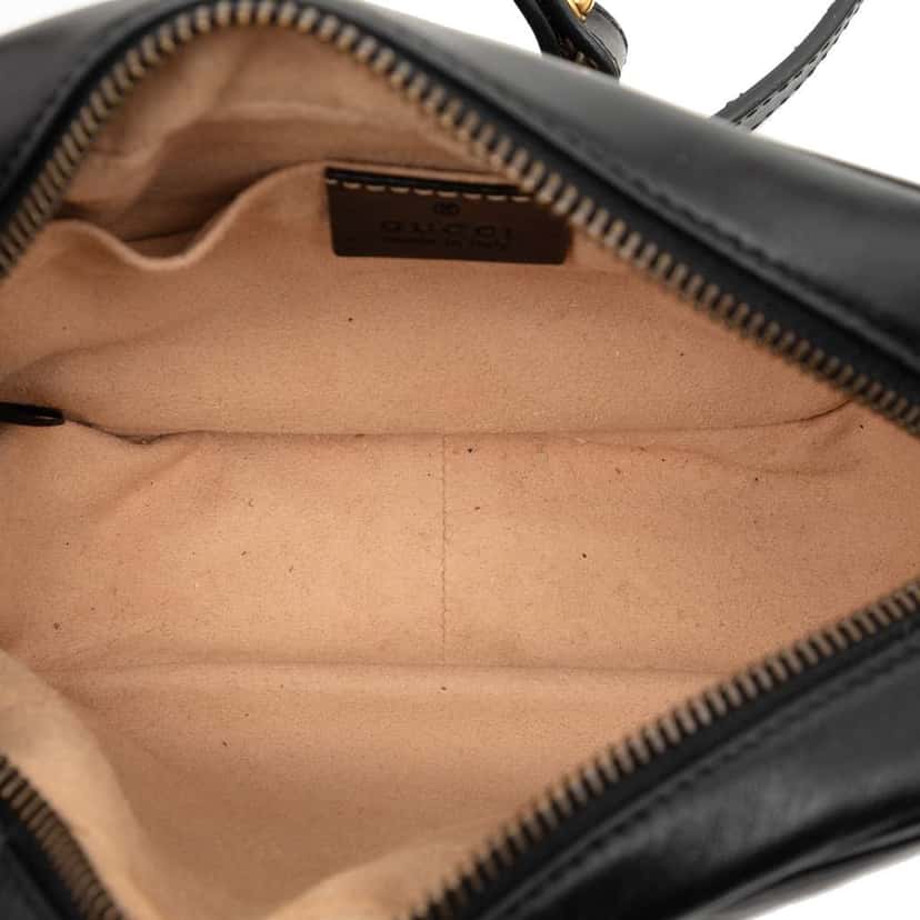 Gucci Mini GG Marmont Matelasse Leather Crossbody Black Leather Good condition - Model View