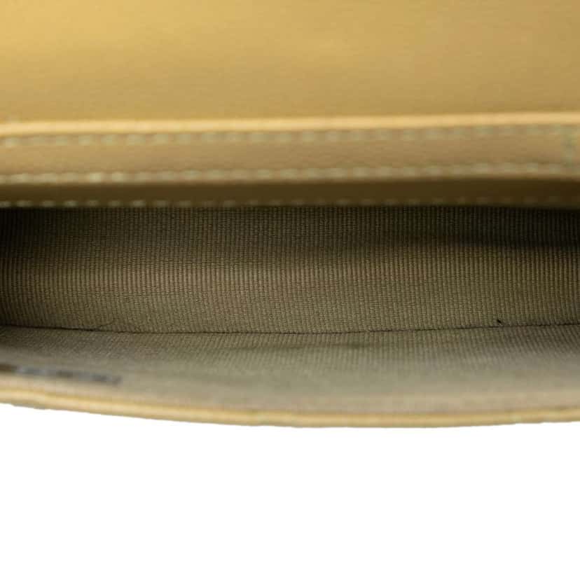 Chanel Classic Caviar Chain Belt Bag Green Leather Good condition - Model View