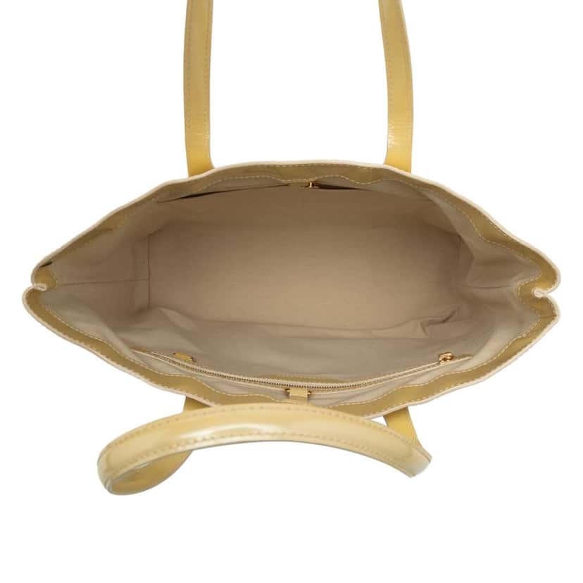 Louis Vuitton Monogram Vernis Wilshire MM Yellow Leather Good condition - Model View