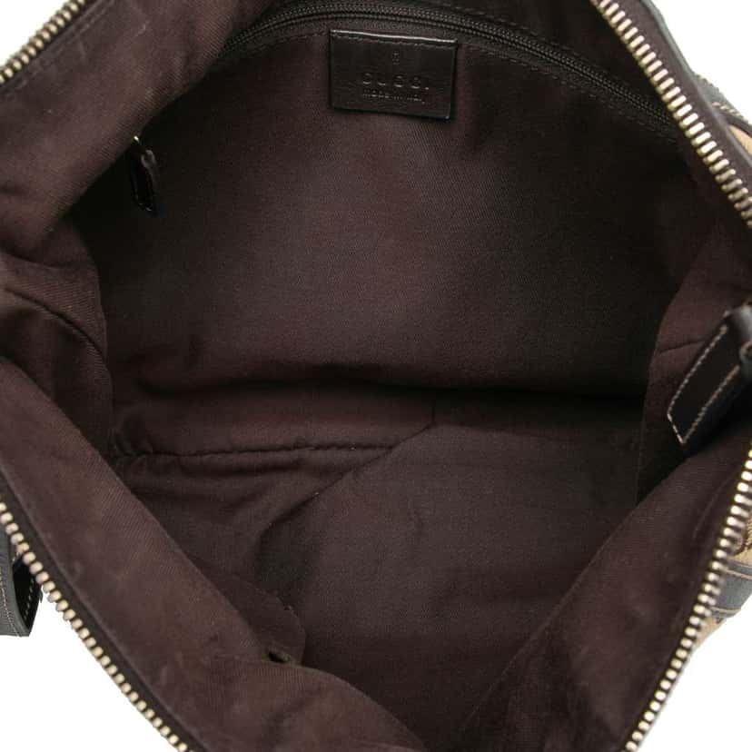 Gucci GG Canvas Abbey D Ring Crossbody Brown Canvas Very good condition - Model View