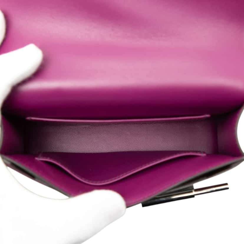 Hermès Mini Chevre Mysore Verrou Chaine Purple Leather Good condition - Model View