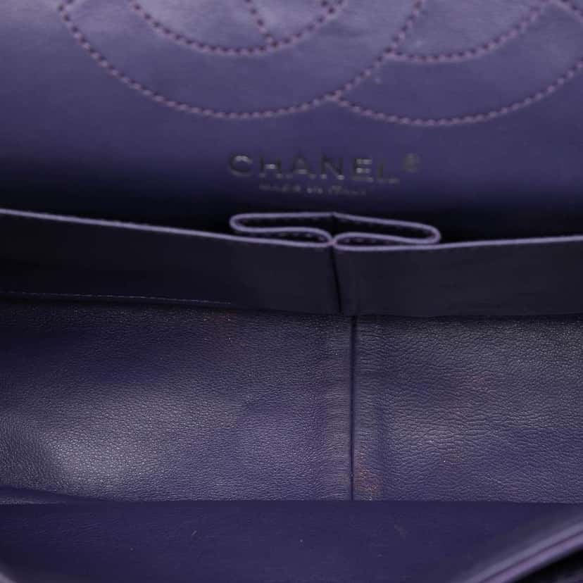 Chanel Quilted Lambskin Reissue 2.55 Double Flap 226 Purple Leather Good condition - Model View