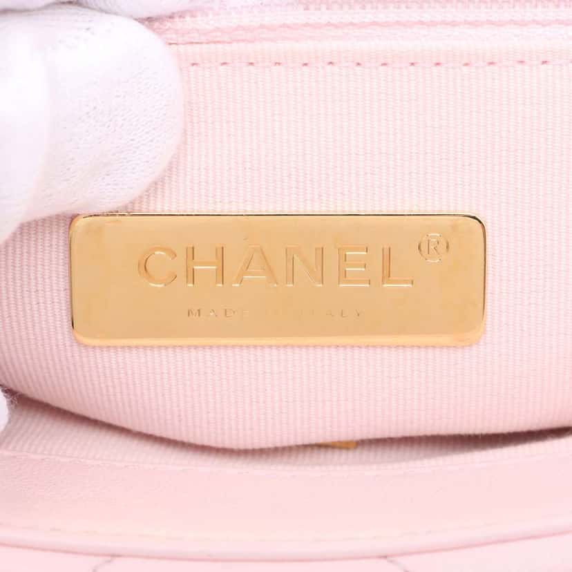 Chanel Medium Lambskin 19 Flap Pink Leather Good condition - Box View
