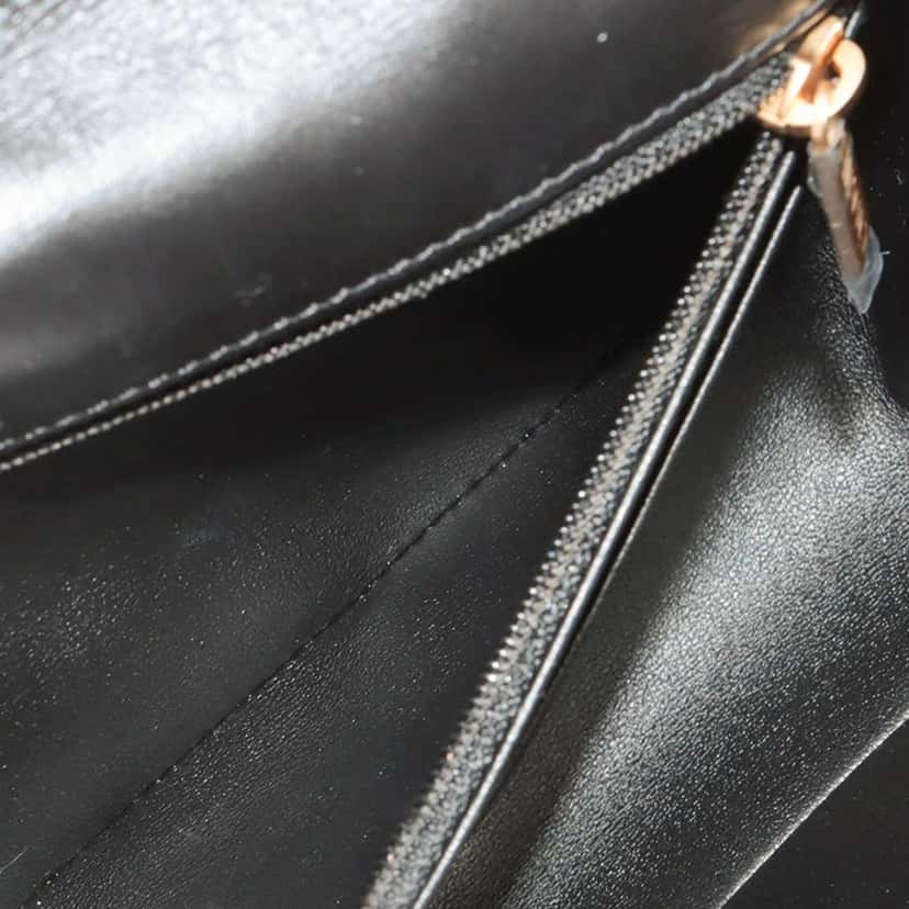 Chanel Mini Reissue 2.55 Quilted Aged Calfskin Single Flap Black Leather Good condition - Model View