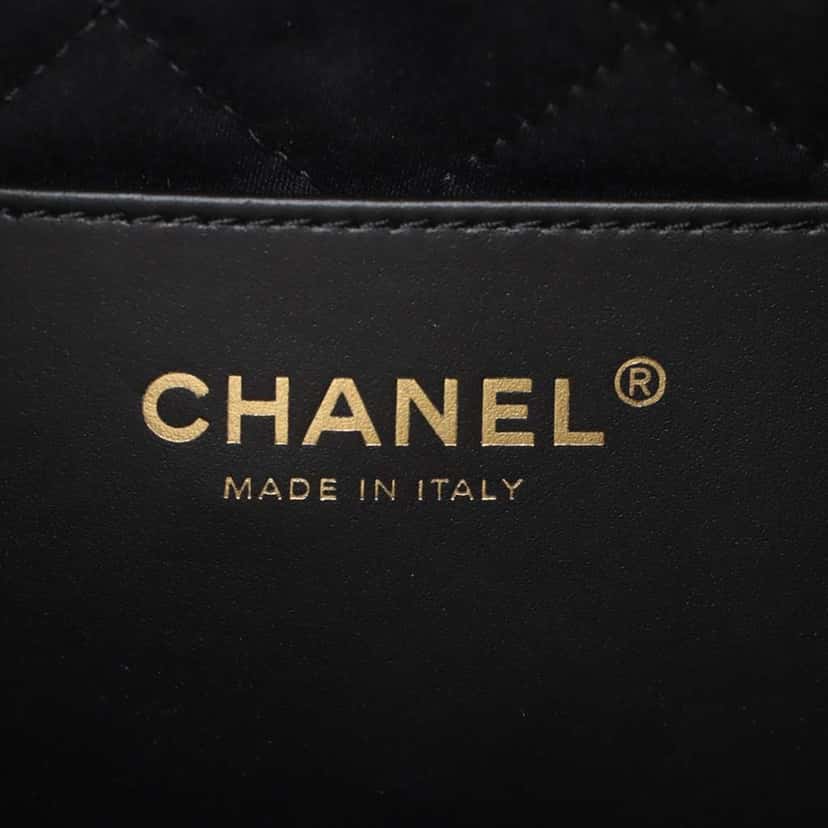 Chanel Mini Shiny Calfskin Striped 22 Handbag White Leather Good condition - Box View