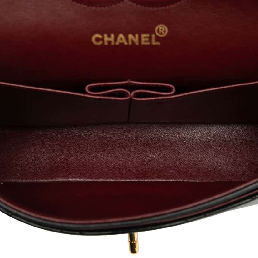 Chanel Medium Classic Lambskin Double Flap Black Leather Good condition - Model View
