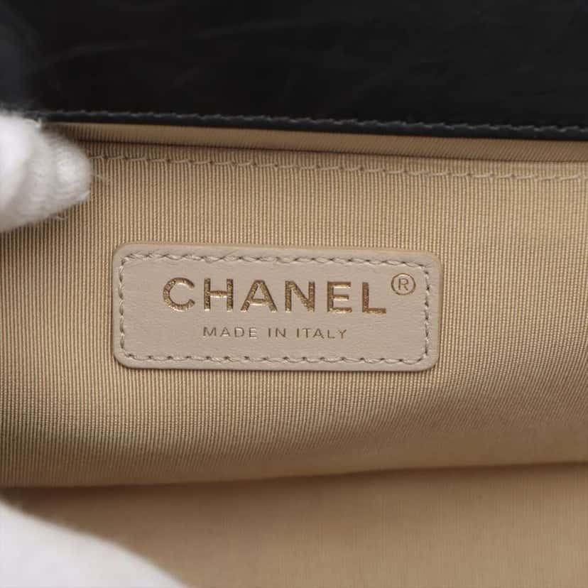 Chanel Old Medium Chevron Crumpled Calfskin Embellished Boy Flap Black Leather Good condition - Box View