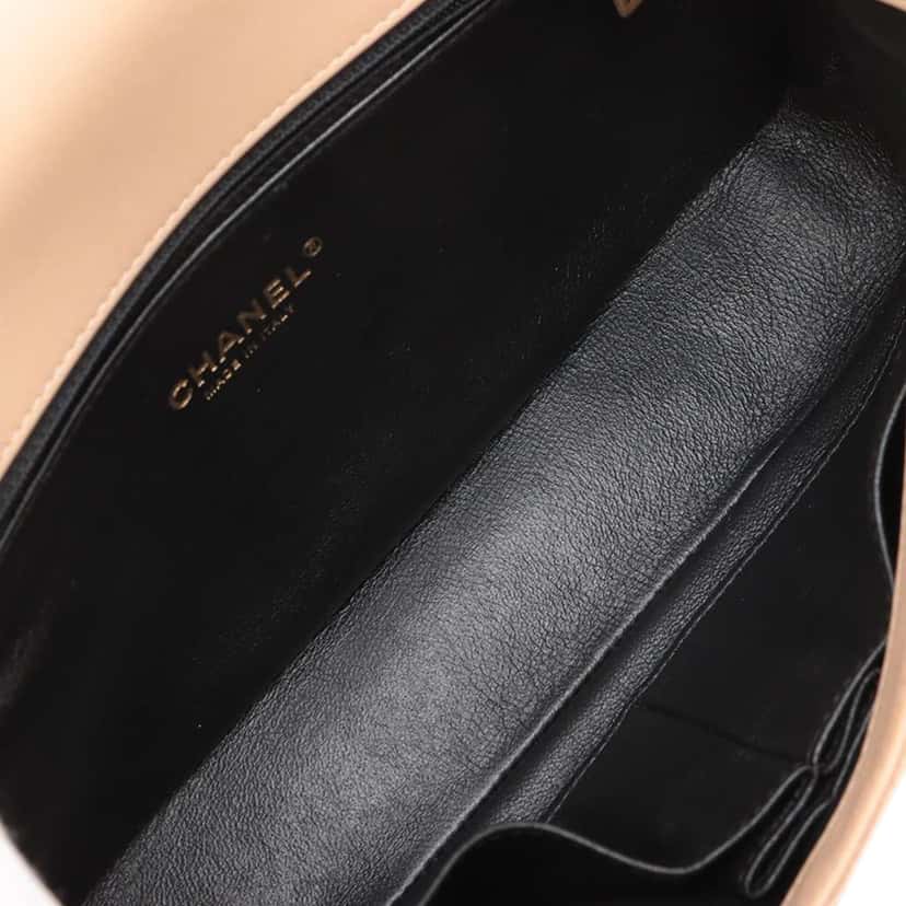 Chanel Medium Bicolor Caviar CC Filigree Flap Brown Leather Good condition - Inside View