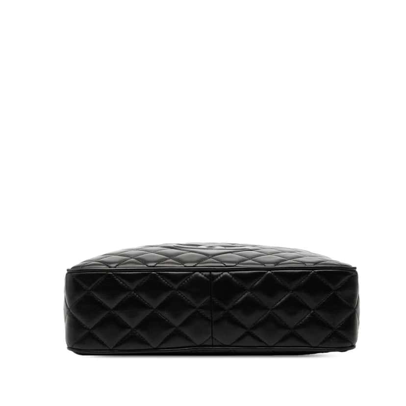 Chanel CC Quilted Lambskin Tassel Camera Bag Black Leather Good condition - Inside View