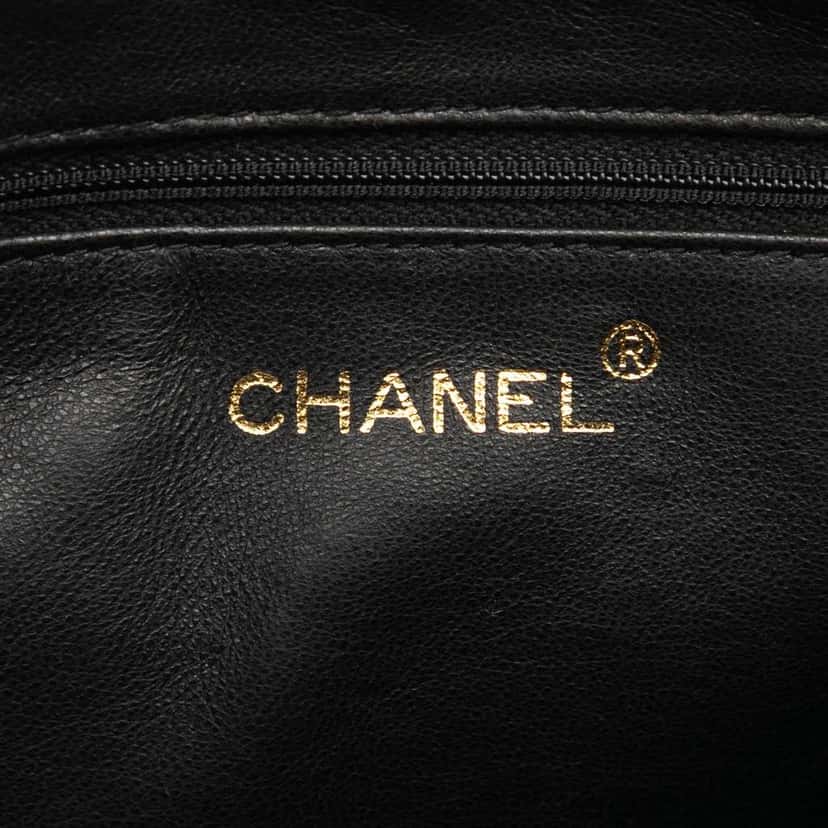 Chanel CC Quilted Lambskin Tassel Camera Bag Black Leather Good condition - Box View