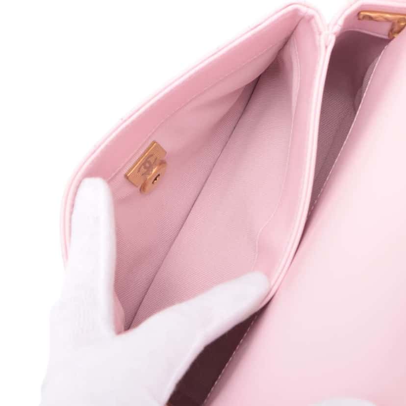 Chanel Mini CC Quilted Lambskin Single Flap Pink Leather Good condition - Model View
